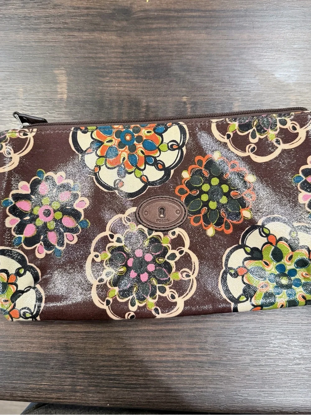 Fossil compact cosmetic
